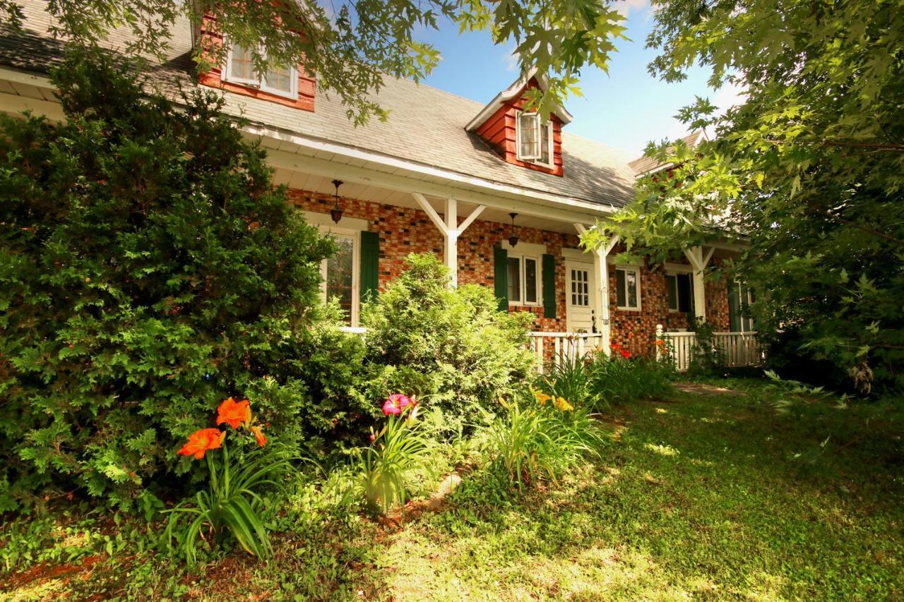 Vieille Maison Rustique Espace Interessant Quebeque Exterior foto