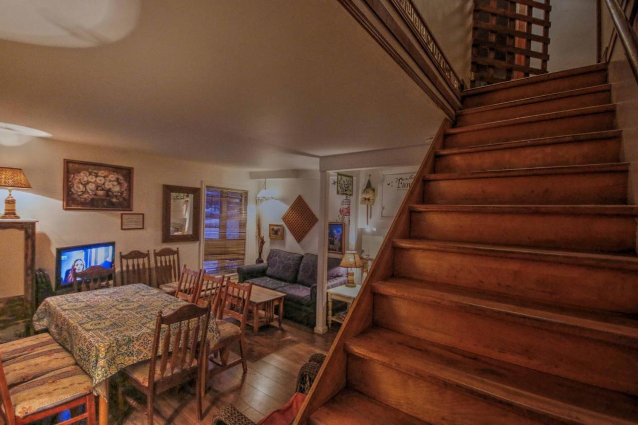 Vieille Maison Rustique Espace Interessant Quebeque Exterior foto
